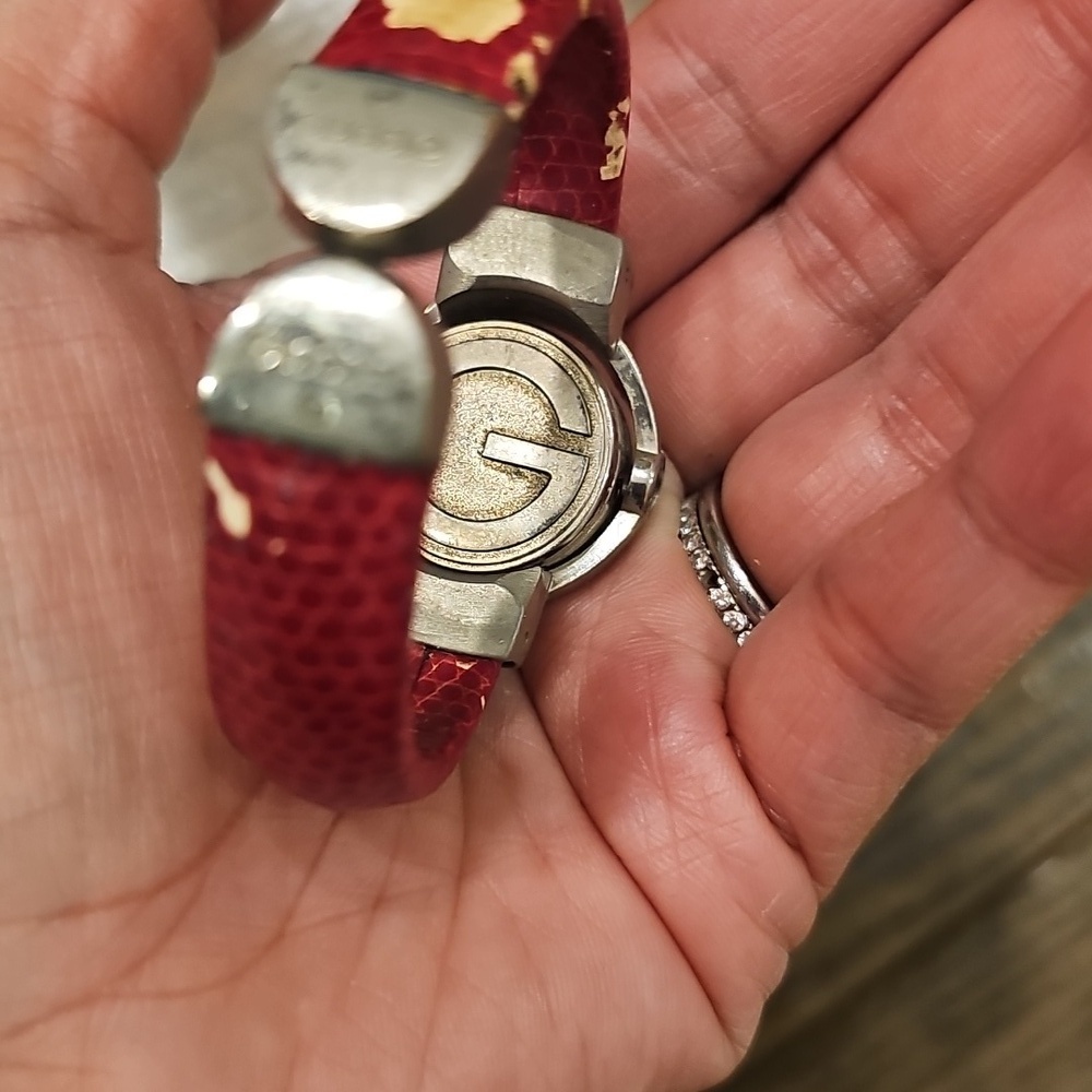 Vintage Gucci Watch - Picture 8 of 8